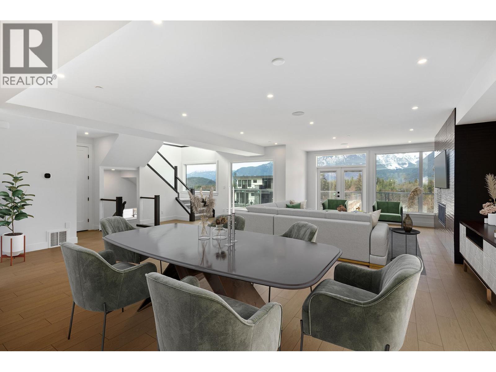 28 3385 MAMQUAM ROAD, Squamish, British Columbia