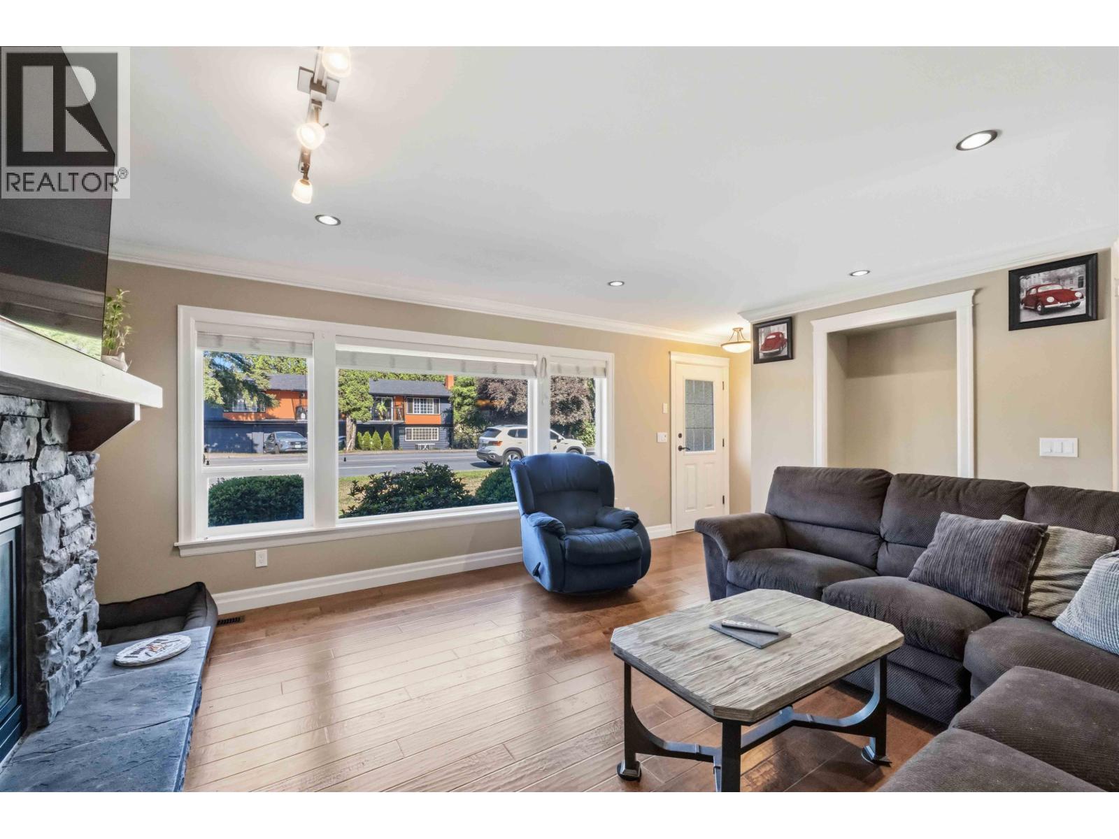 12316 227 Street, Maple Ridge, British Columbia  V2X 6J7 - Photo 5 - R3138491