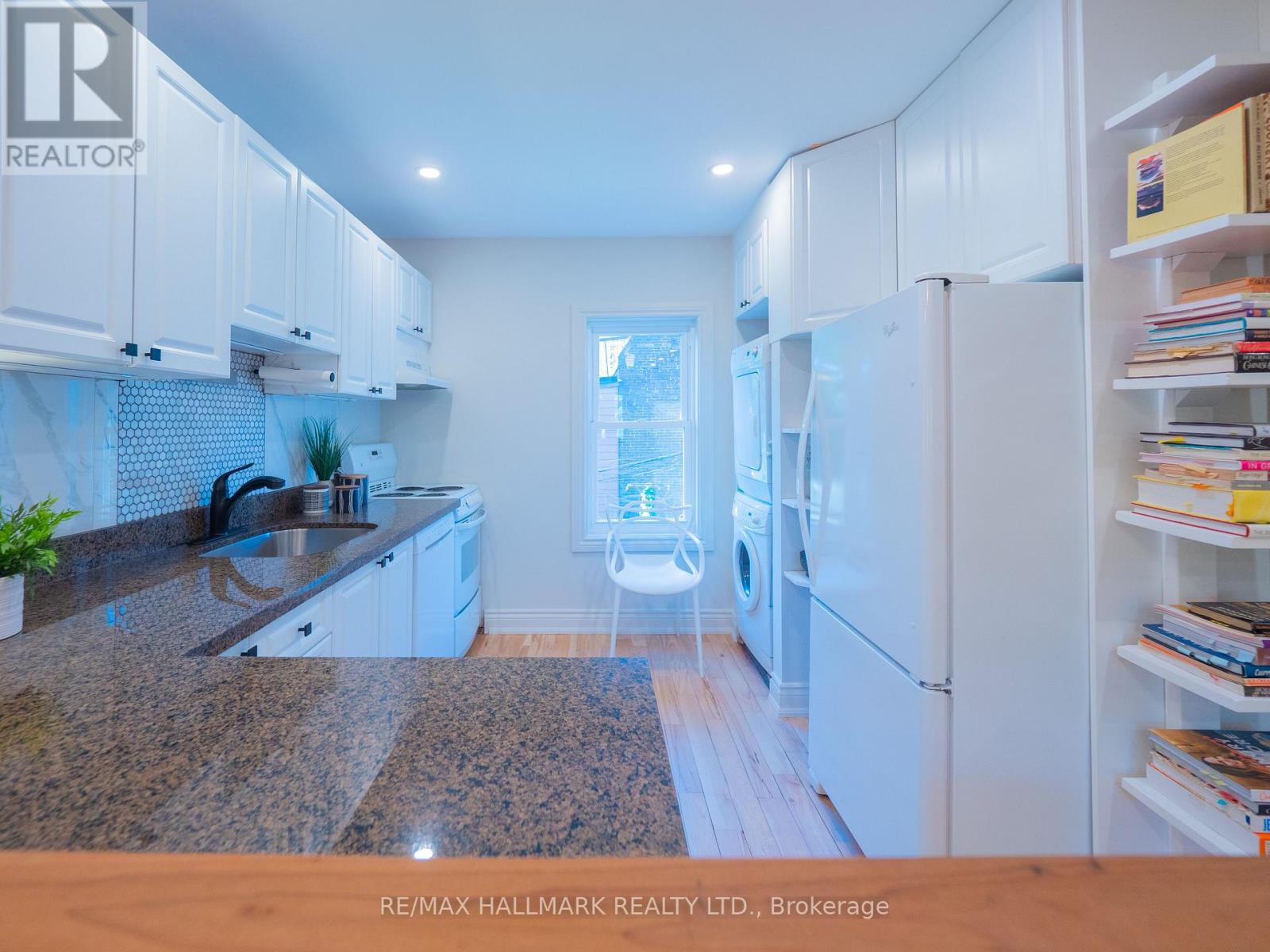215 Fulton Avenue, Toronto, Ontario M4K 1Y4 - Photo 24 - E13473568