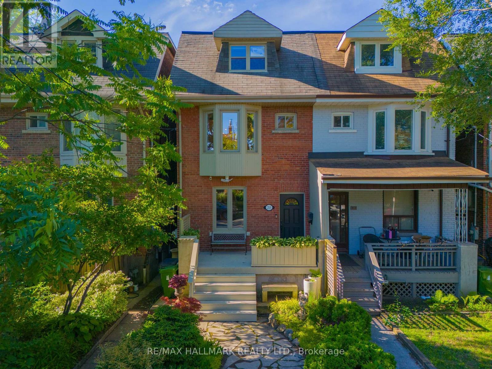 215 Fulton Avenue, Toronto, Ontario M4K 1Y4 - Photo 1 - E13473568
