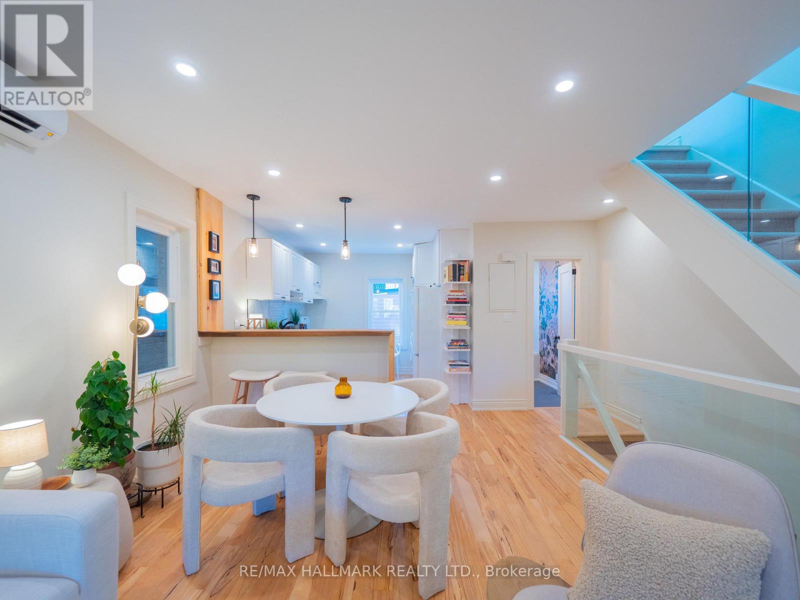 215 Fulton Avenue, Toronto, Ontario M4K 1Y4 - Photo 20 - E13473568