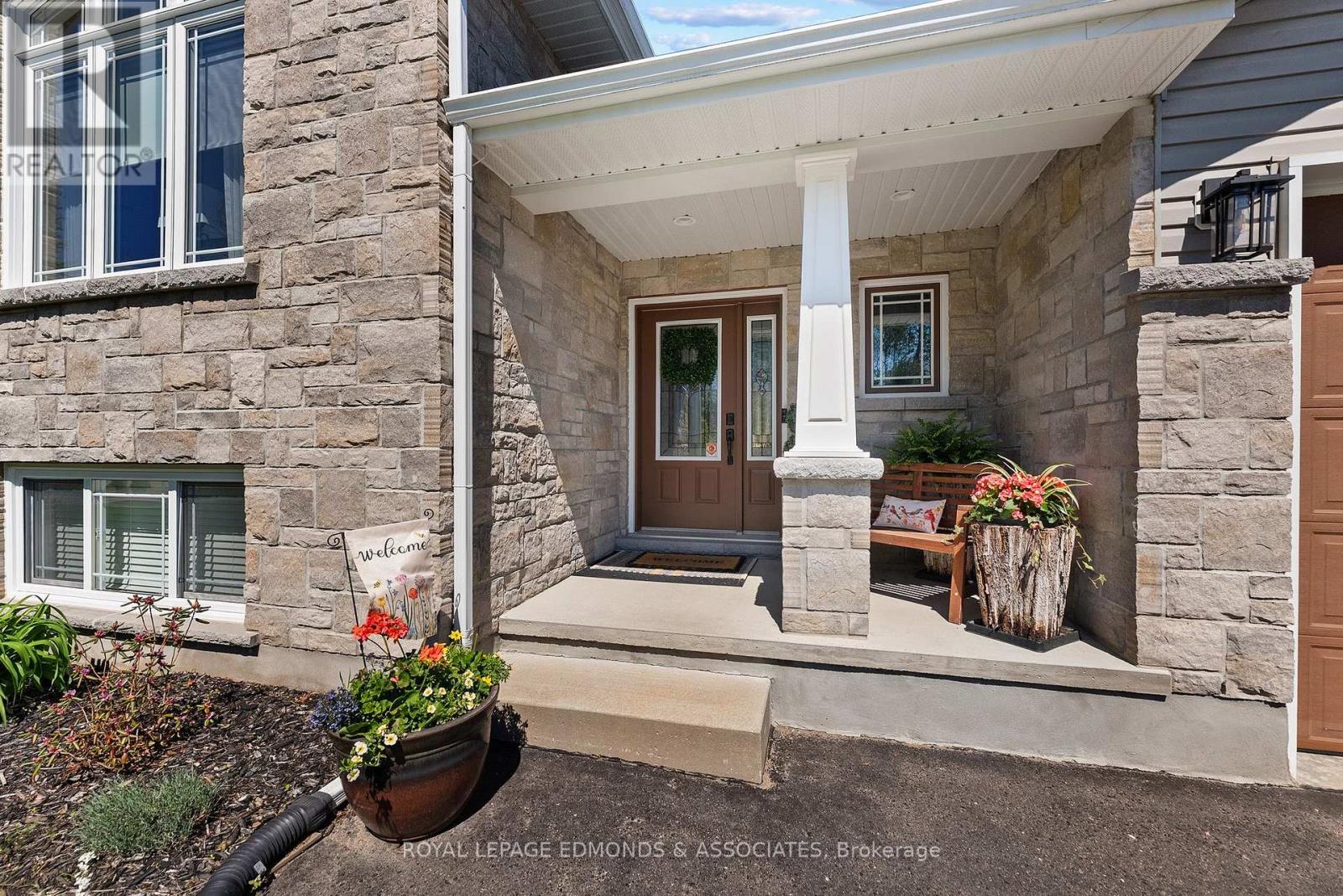 51 Bedard Boulevard, Petawawa, Ontario K8H 0B7 - Photo 6 - X13473640