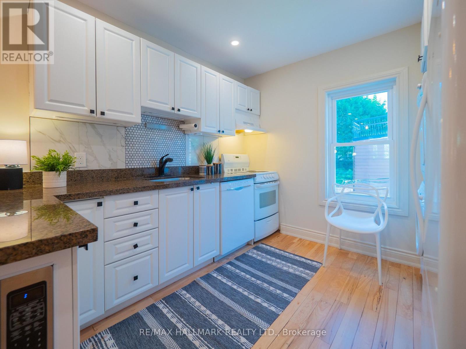 215 Fulton Avenue, Toronto, Ontario M4K 1Y4 - Photo 25 - E13473568