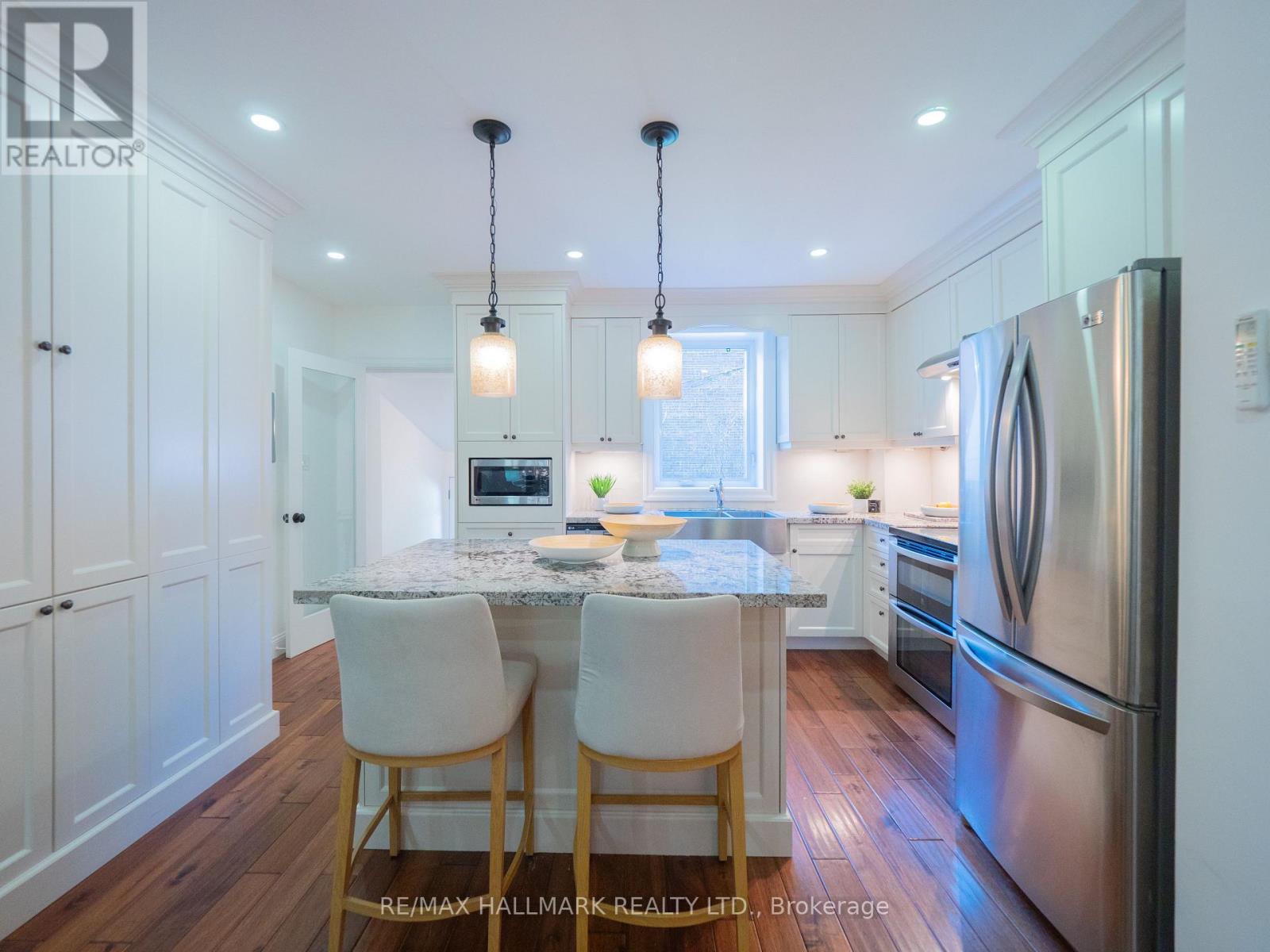 215 Fulton Avenue, Toronto, Ontario M4K 1Y4 - Photo 10 - E13473568