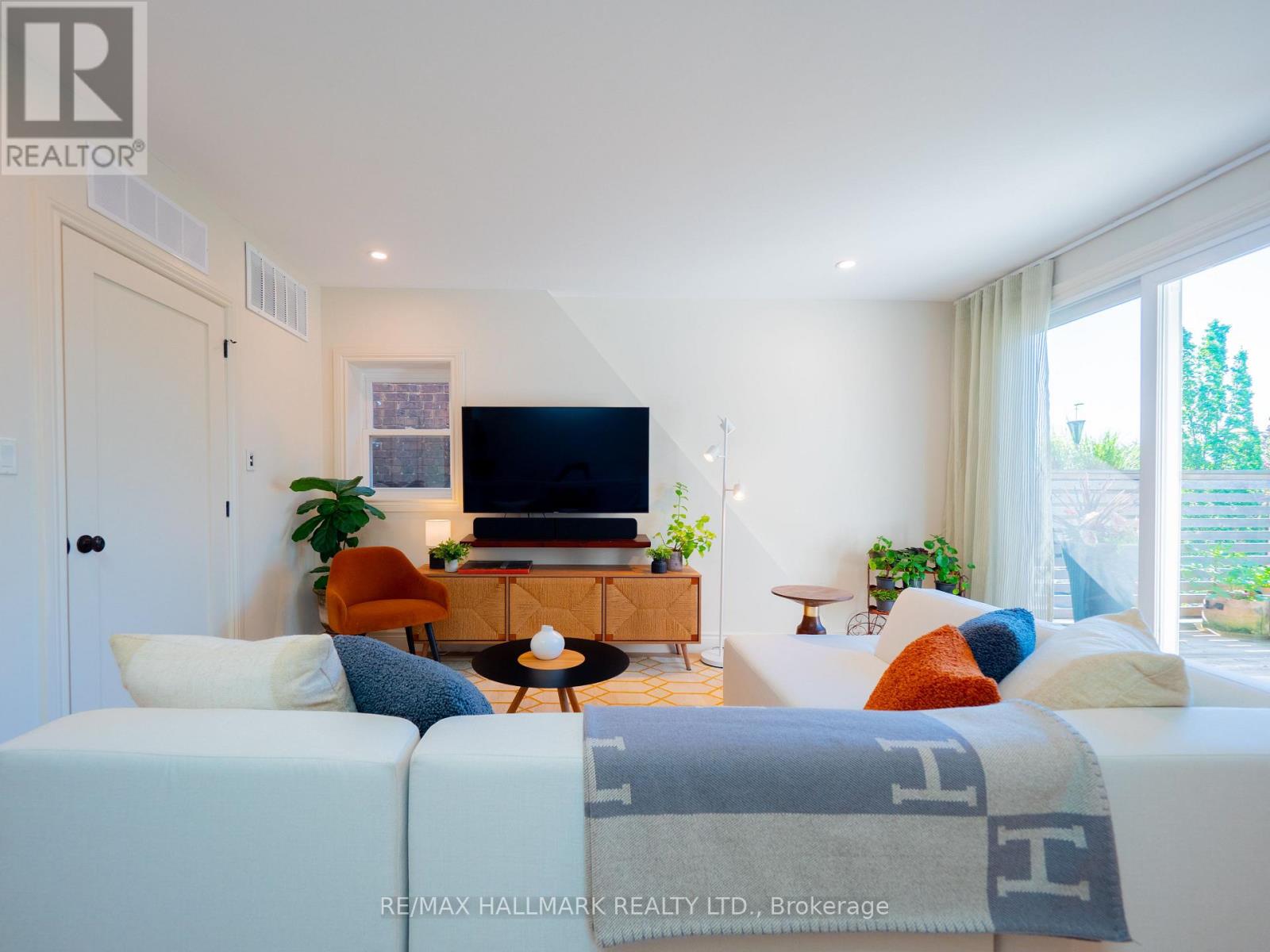 215 Fulton Avenue, Toronto, Ontario M4K 1Y4 - Photo 33 - E13473568