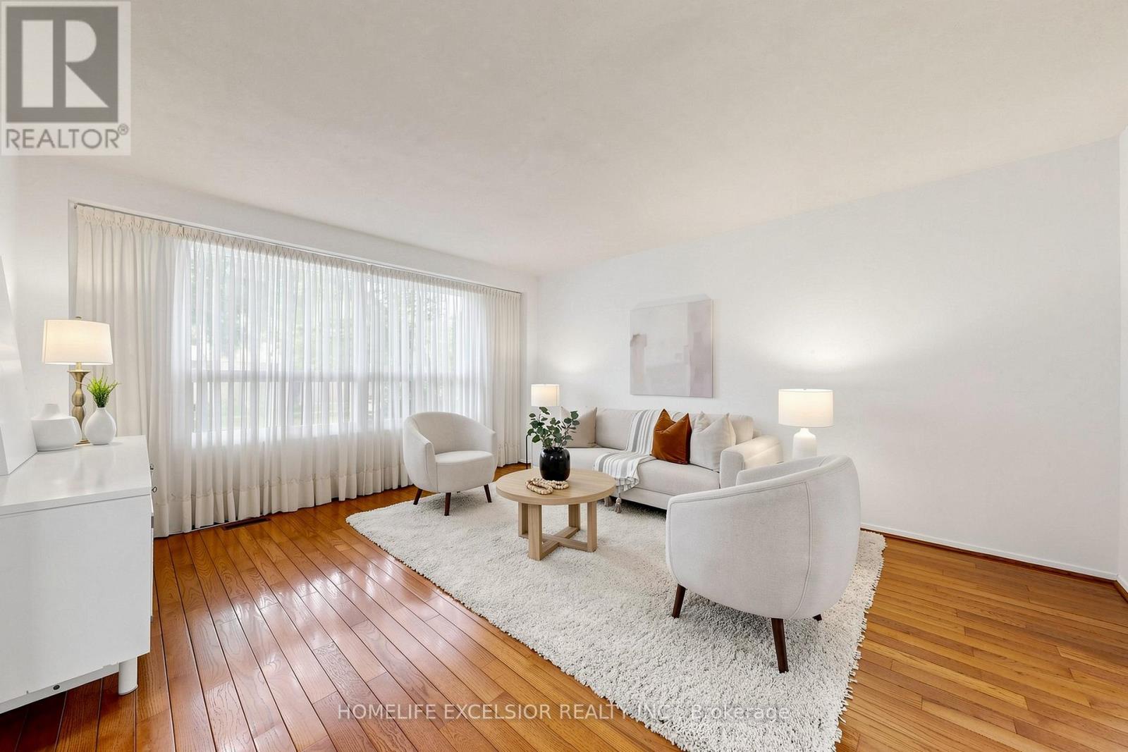8 Dunmail Drive, Toronto, Ontario  M1V 1J5 - Photo 4 - E13472700