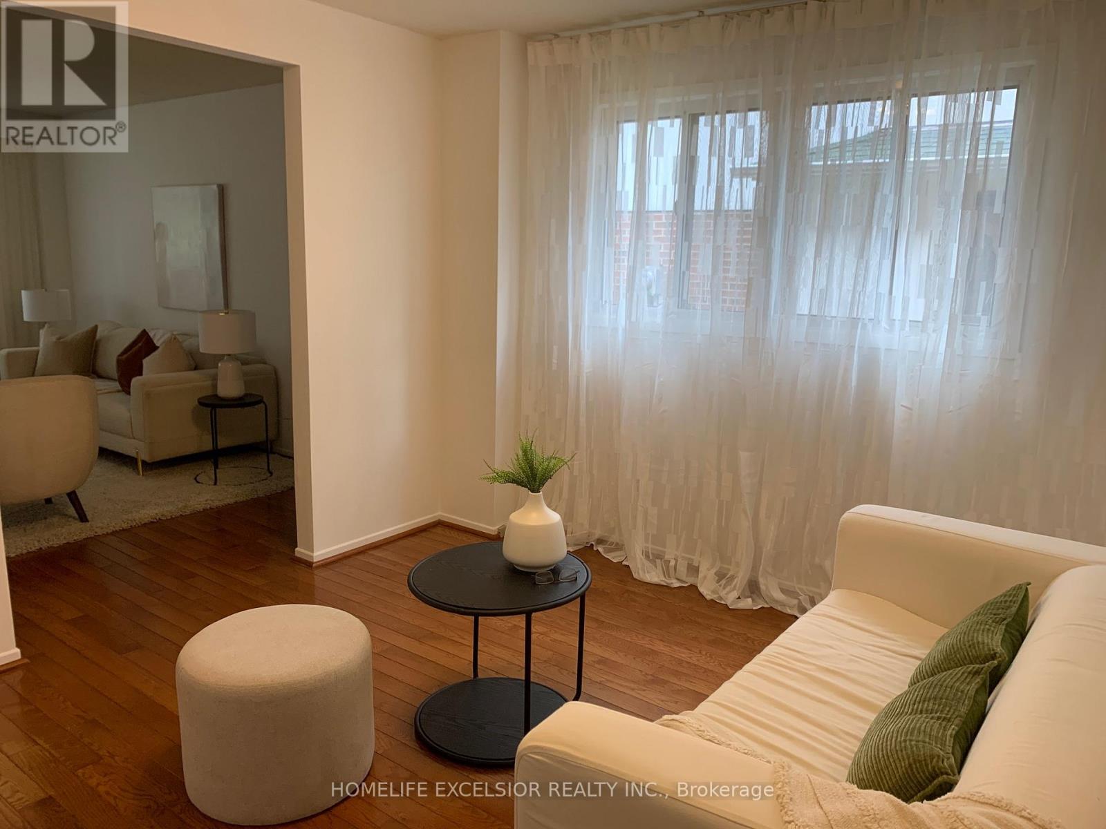 8 Dunmail Drive, Toronto, Ontario  M1V 1J5 - Photo 9 - E13472700