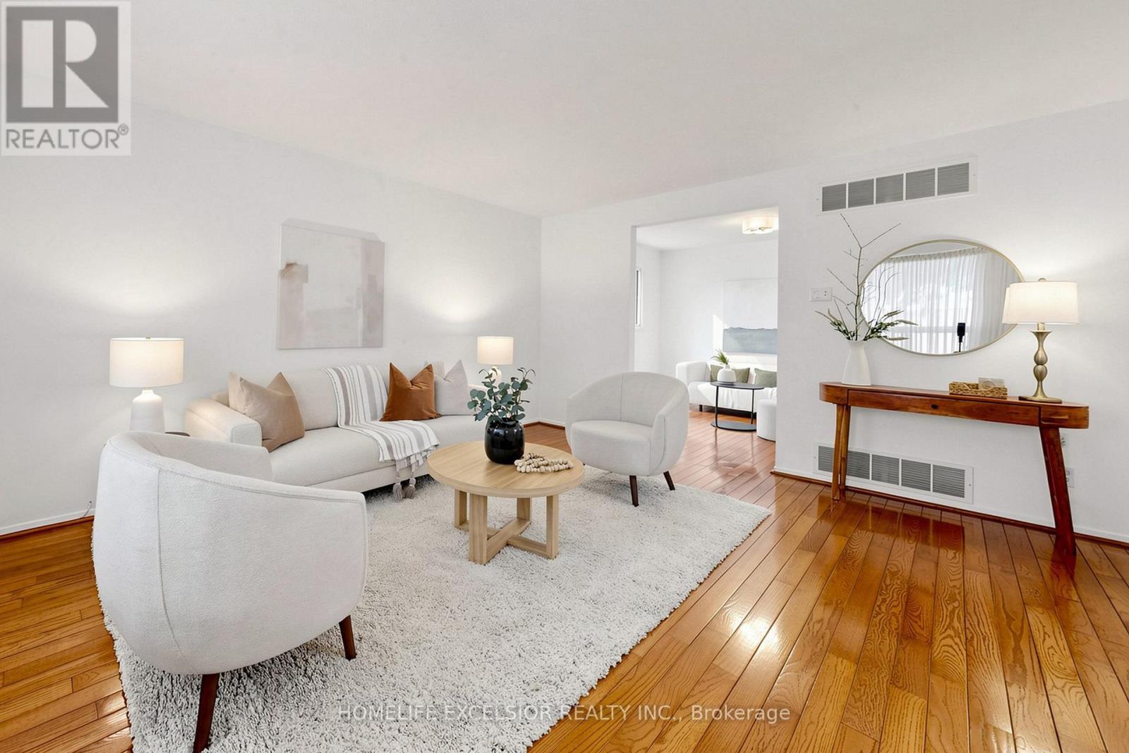8 Dunmail Drive, Toronto, Ontario  M1V 1J5 - Photo 6 - E13472700