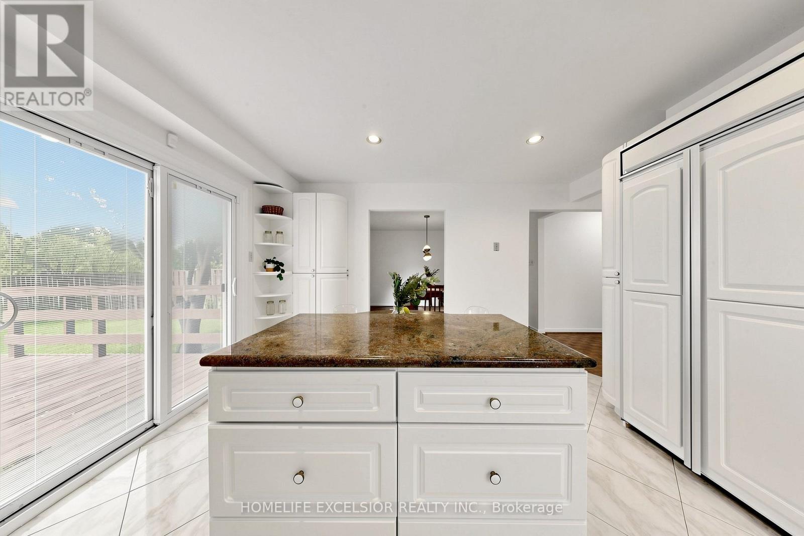8 Dunmail Drive, Toronto, Ontario  M1V 1J5 - Photo 17 - E13472700