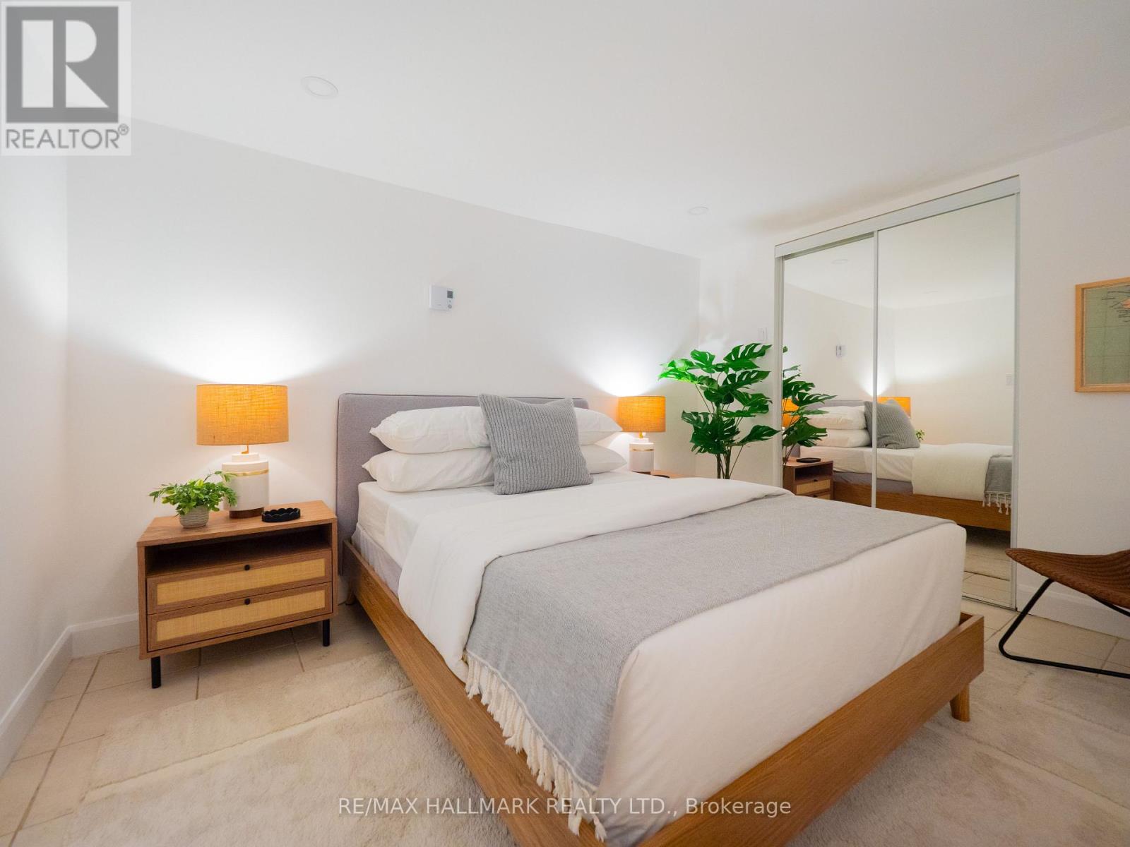 215 Fulton Avenue, Toronto, Ontario M4K 1Y4 - Photo 42 - E13473568