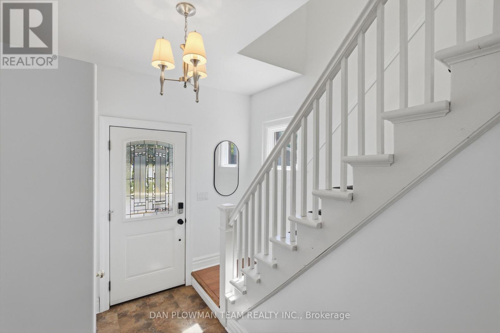 176 Annis Street, Oshawa, Ontario  L1H 3P4 - Photo 2 - E13473846