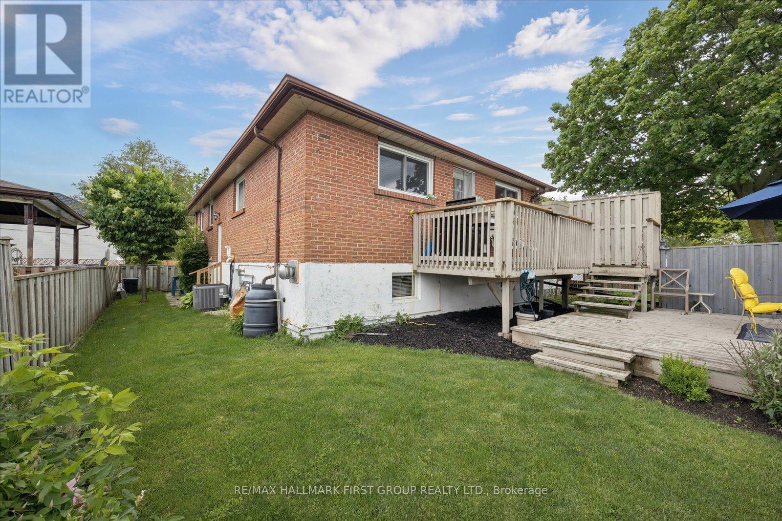 748 Breezy Drive, Pickering, Ontario L1W 2X7 - Photo 41 - E13473912