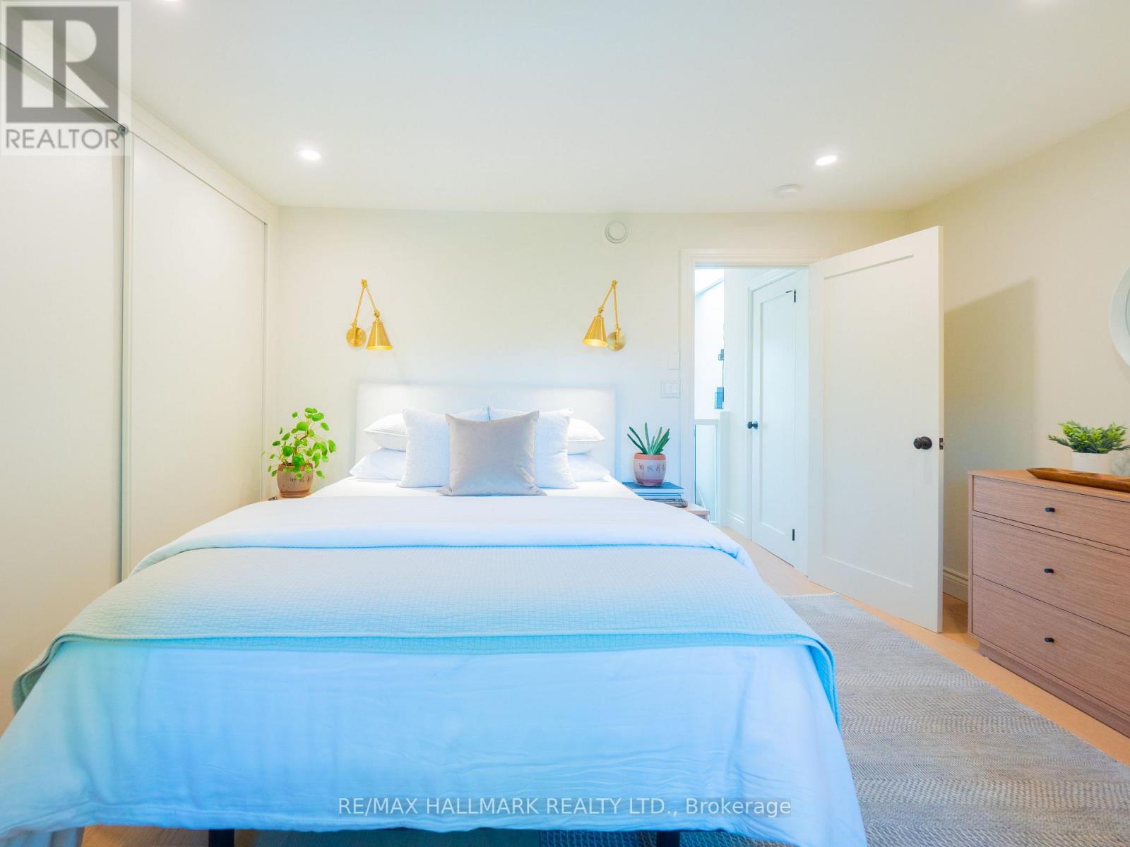 215 Fulton Avenue, Toronto, Ontario M4K 1Y4 - Photo 37 - E13473568