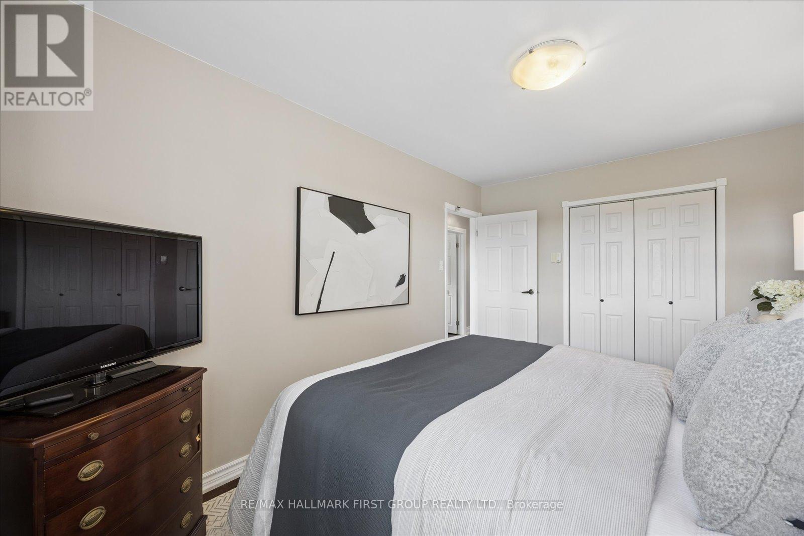 748 Breezy Drive, Pickering, Ontario L1W 2X7 - Photo 17 - E13473912