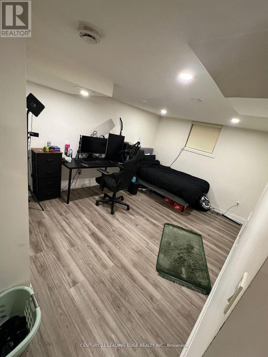 Bsmt - 129 Earlton Road, Toronto, Ontario M1T 2R8 - Photo 3 - E13474274