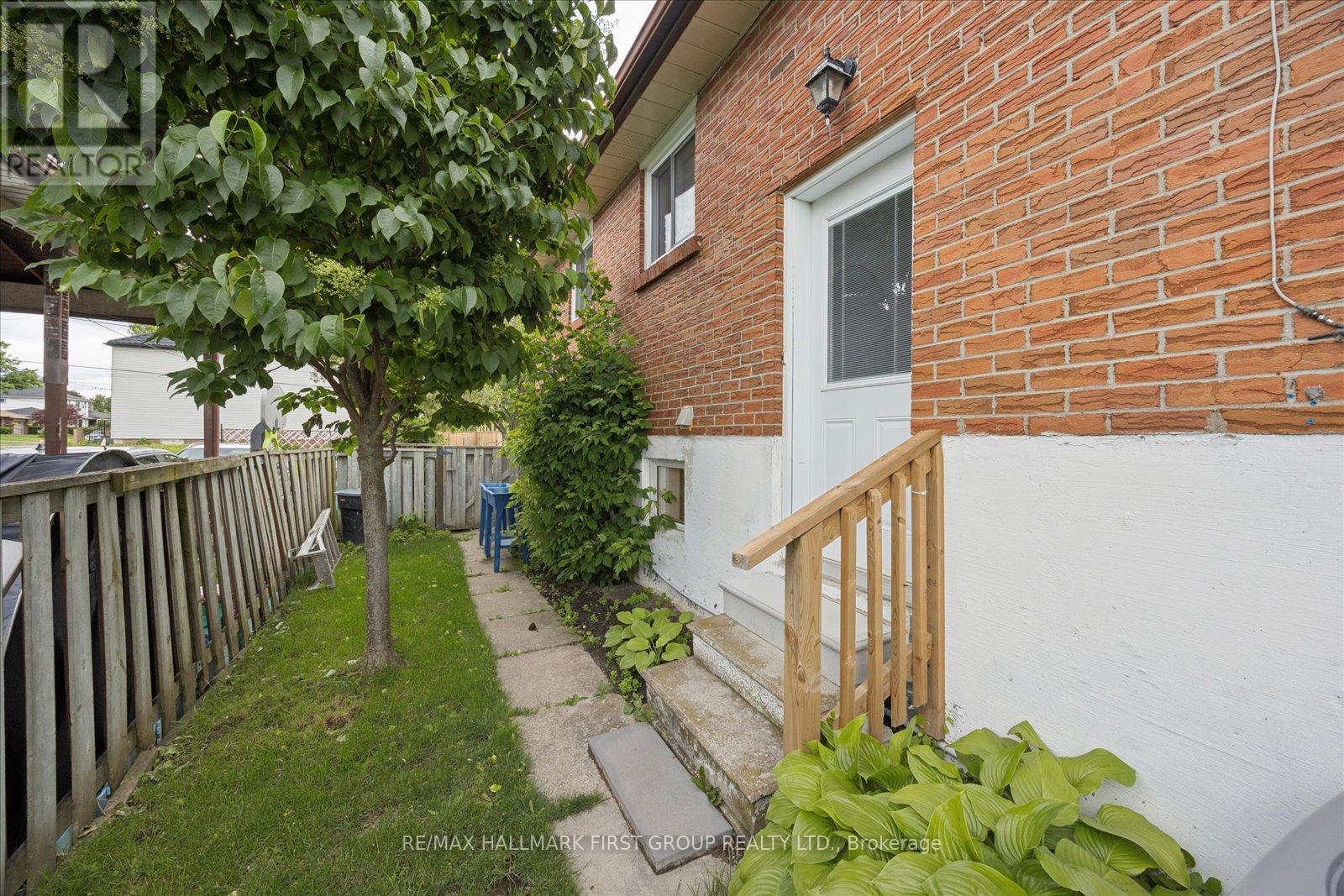 748 Breezy Drive, Pickering, Ontario L1W 2X7 - Photo 42 - E13473912