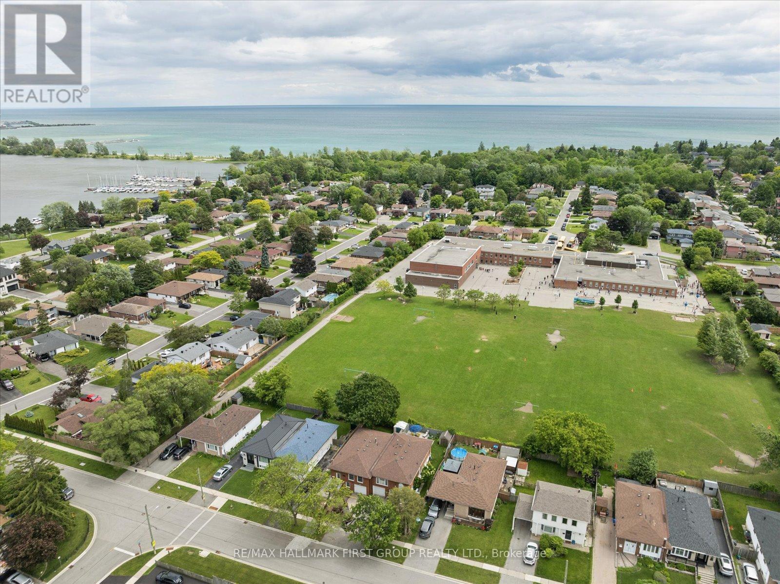 748 Breezy Drive, Pickering, Ontario L1W 2X7 - Photo 48 - E13473912