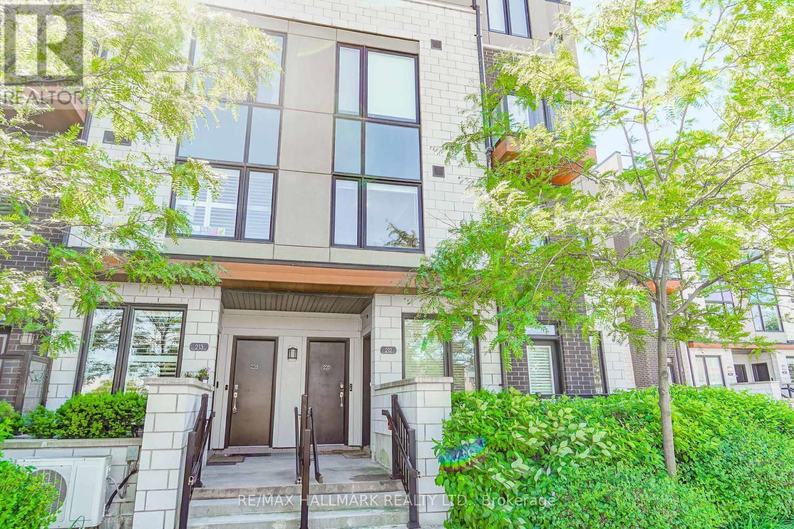 212 - 1555 Kingston Road, Pickering, Ontario L1V 0E9 - Photo 2 - E13473920