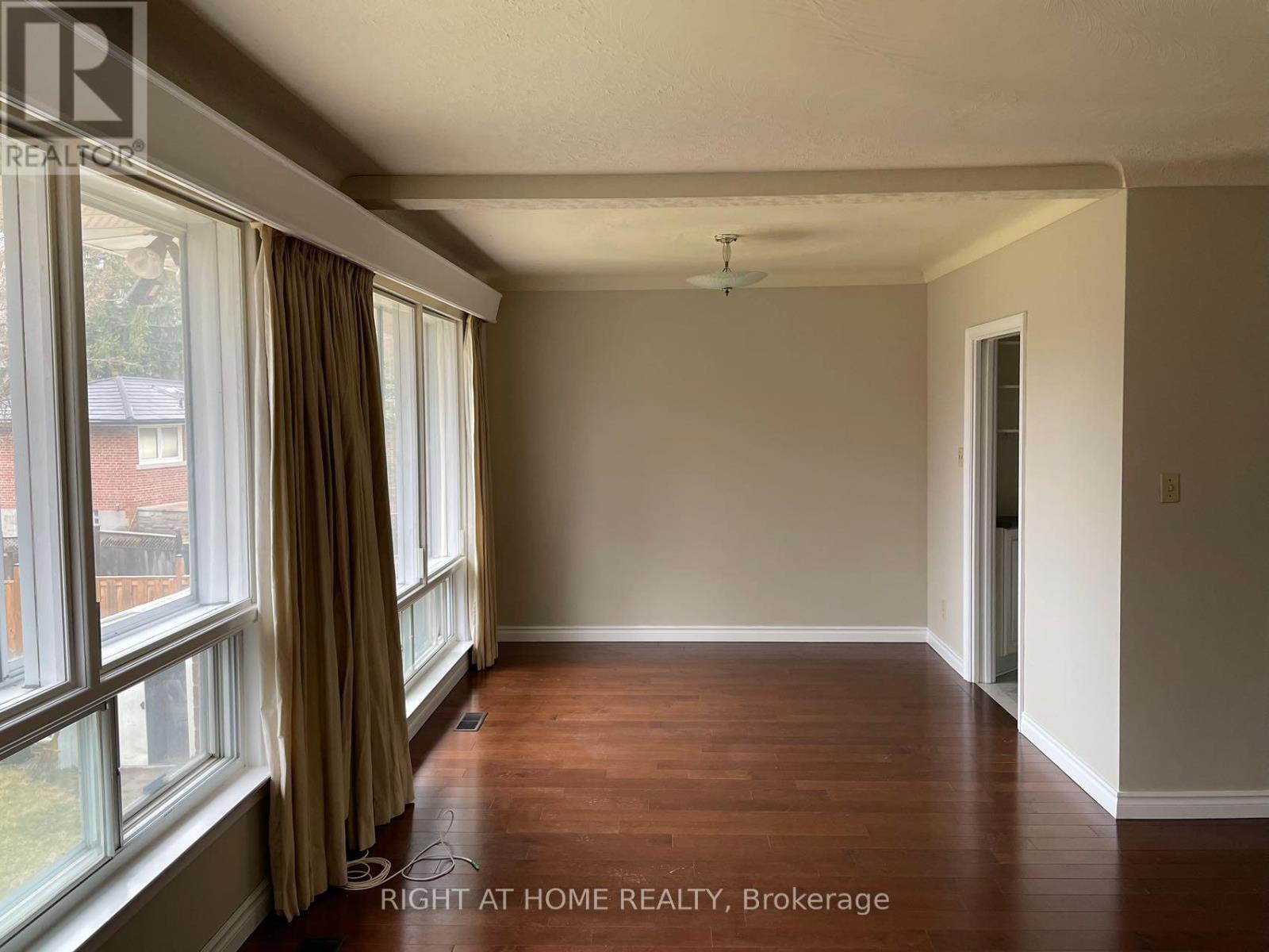 Main - 9 Waterfield Drive, Toronto, Ontario  M1P 3W4 - Photo 3 - E13472674