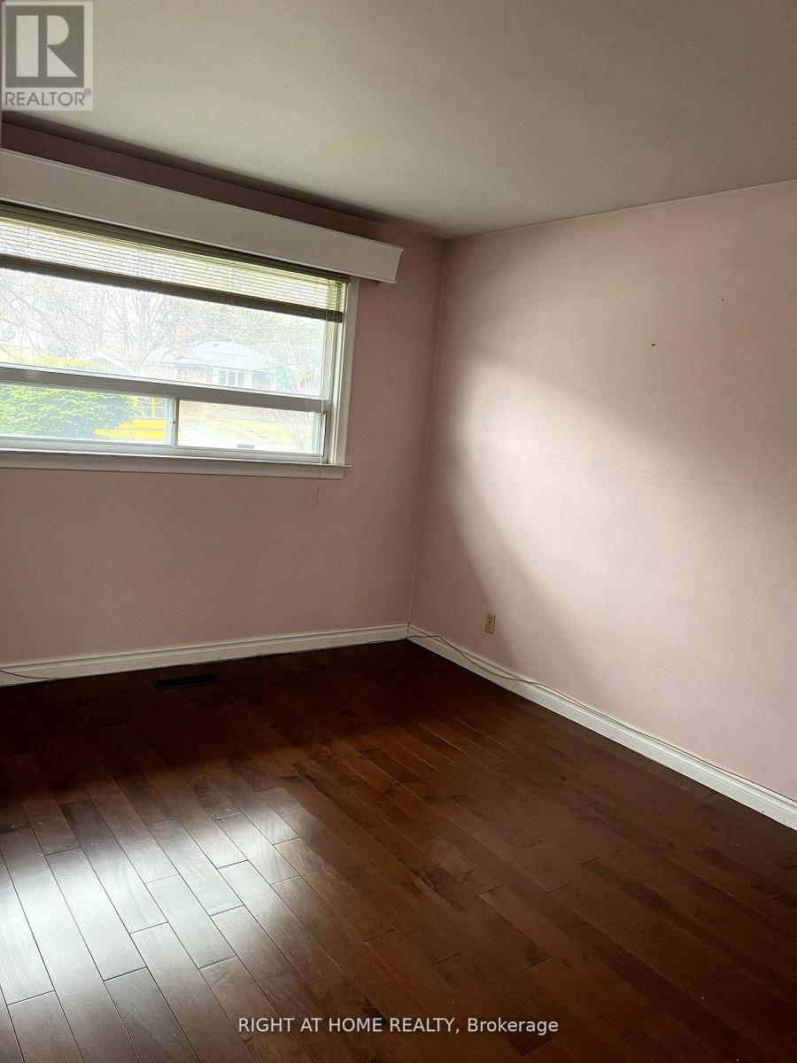 Main - 9 Waterfield Drive, Toronto, Ontario  M1P 3W4 - Photo 9 - E13472674