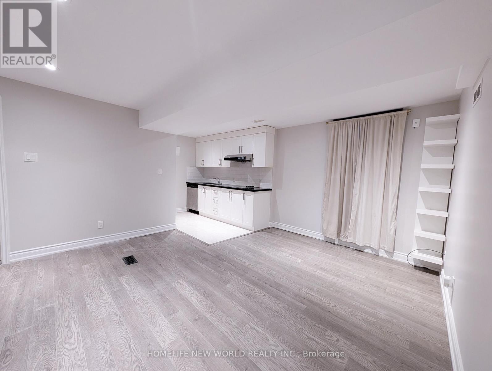 Lower - 10 Dixon Avenue, Toronto, Ontario  M4L 1N3 - Photo 7 - E13474868