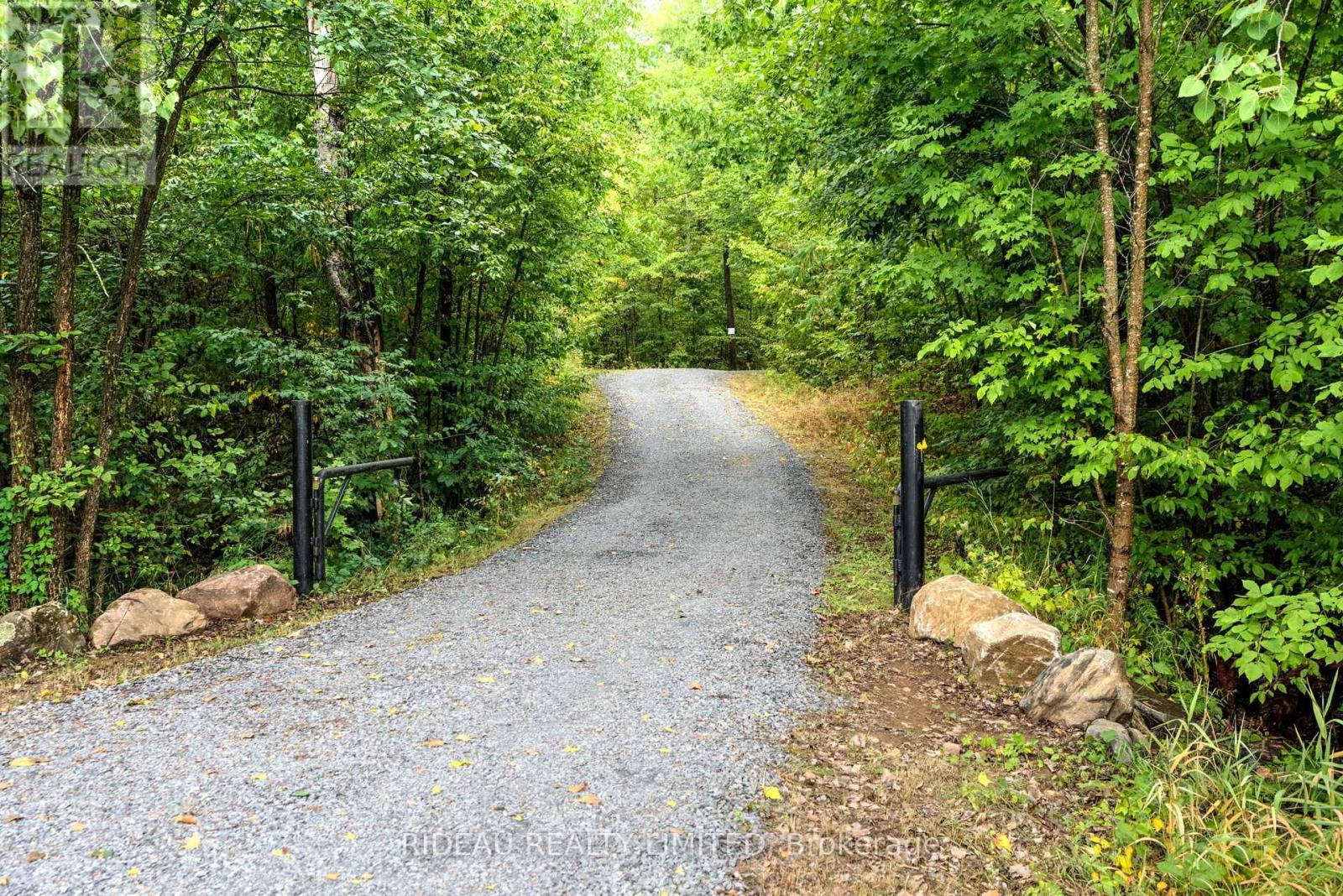 534 Oak Bluffs Road, Frontenac, Ontario K0H 2B0 - Photo 2 - X13474244