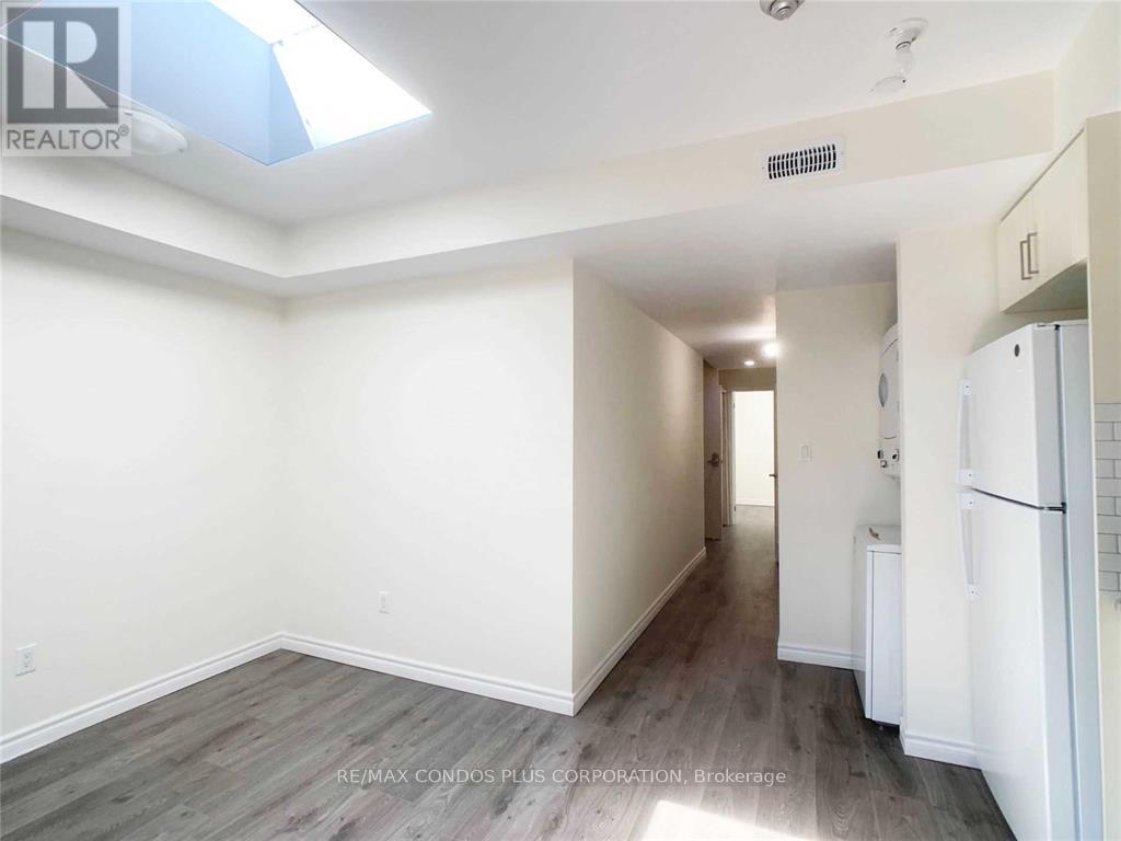 721 Danforth Avenue, Toronto, Ontario  M4J 1L2 - Photo 5 - E13474978