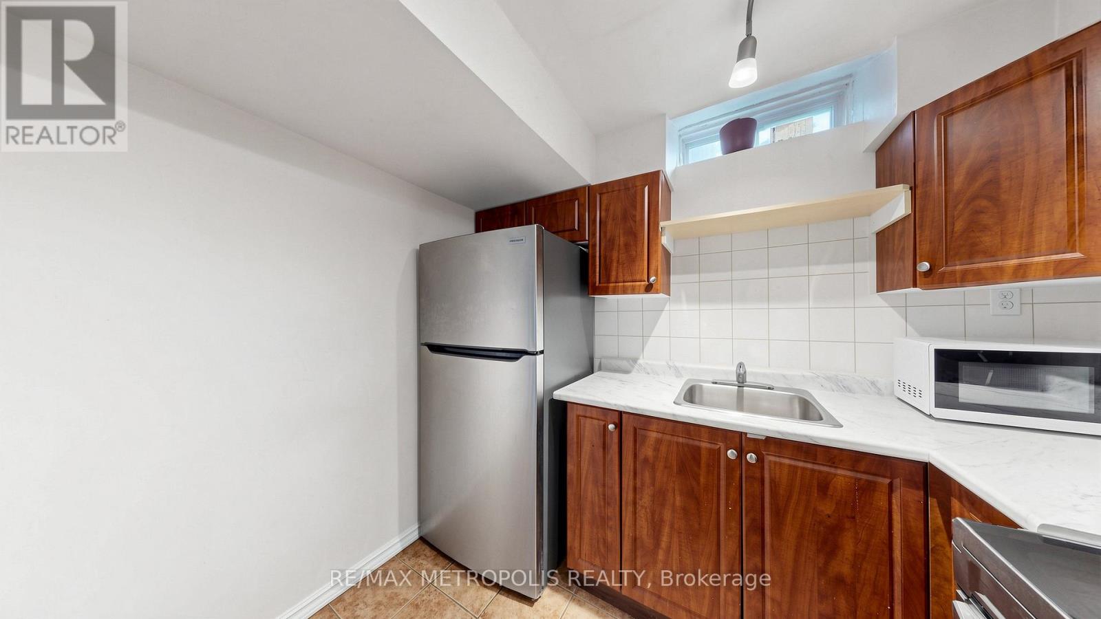 Bsmt - 61 Horseshoe Crescent, Toronto, Ontario M1B 4S3 - Photo 14 - E13474992