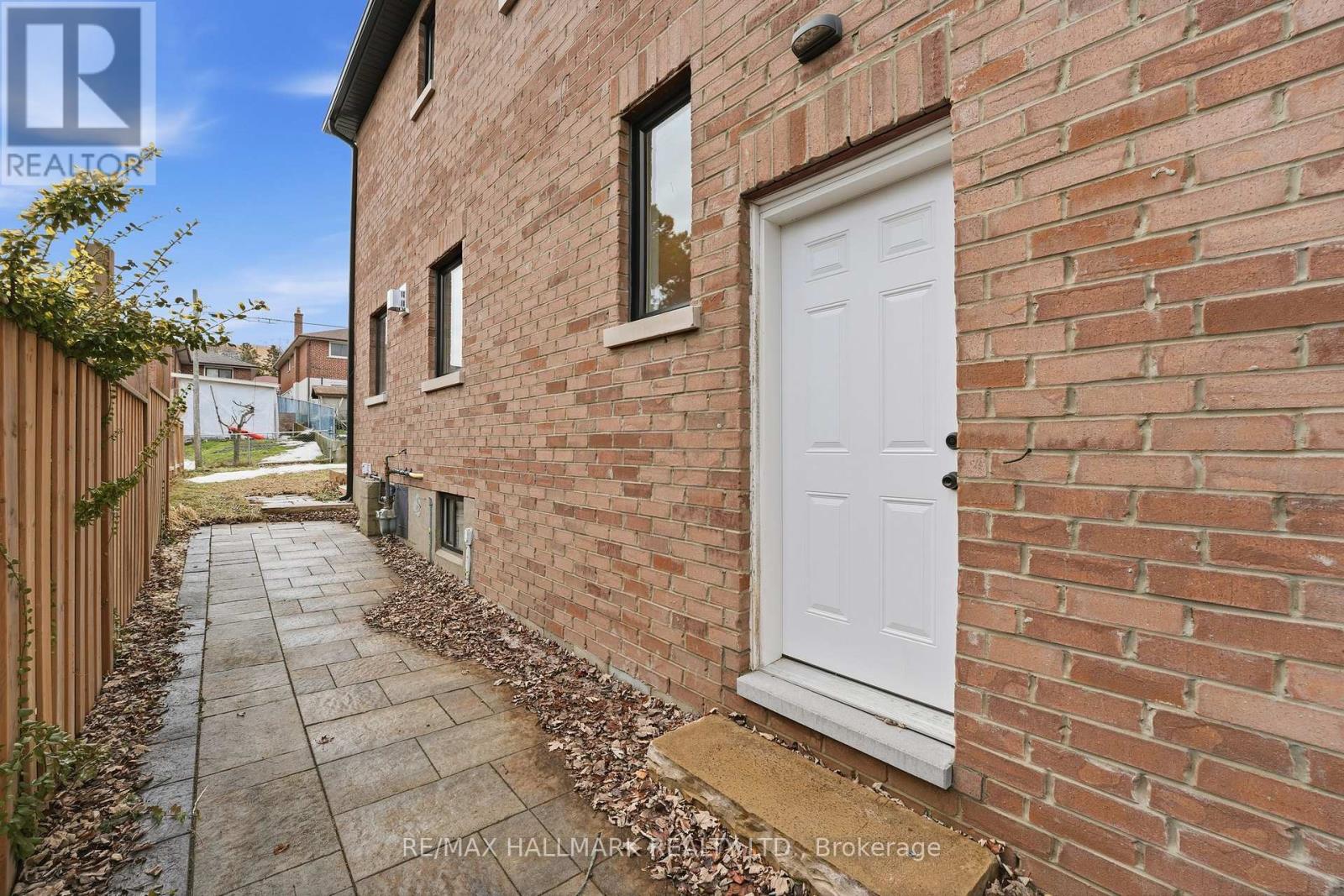 49 Greendowns Drive, Toronto, Ontario M1M 2G6 - Photo 34 - E13474994