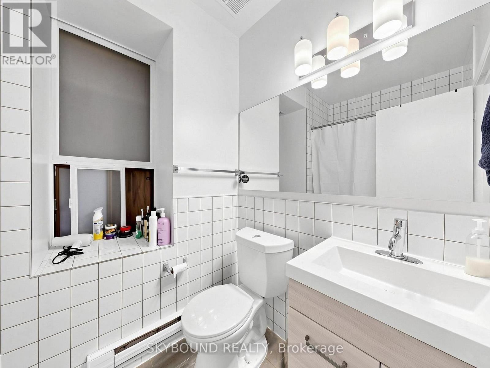 G - 131 Wineva Avenue, Toronto, Ontario  M4E 2T3 - Photo 13 - E13475112