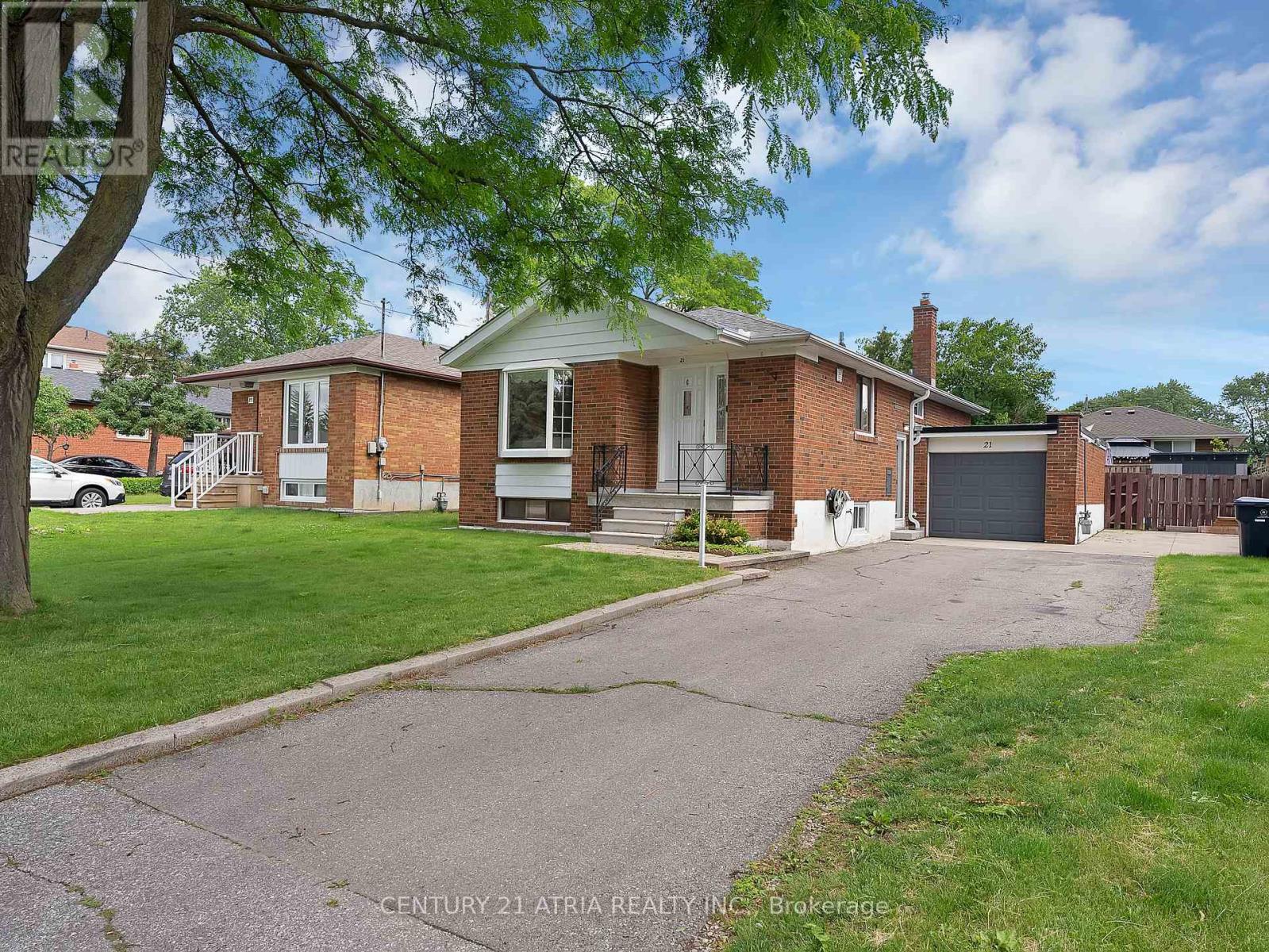 21 Cavehill Crescent, Toronto, Ontario  M1R 4P8 - Photo 2 - E13475222