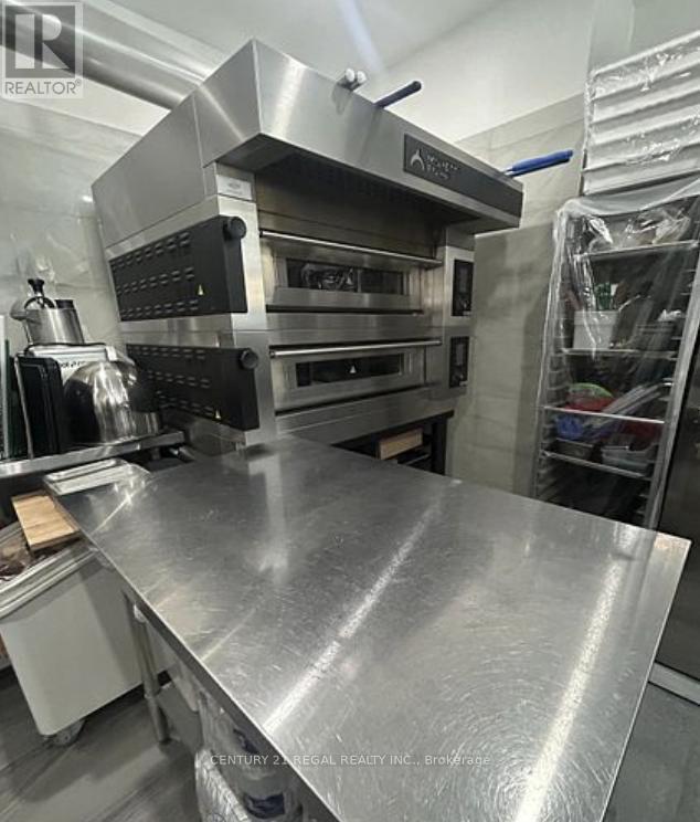 2377 Queen Street E, Toronto, Ontario M4E 1H2 - Photo 3 - E13474222