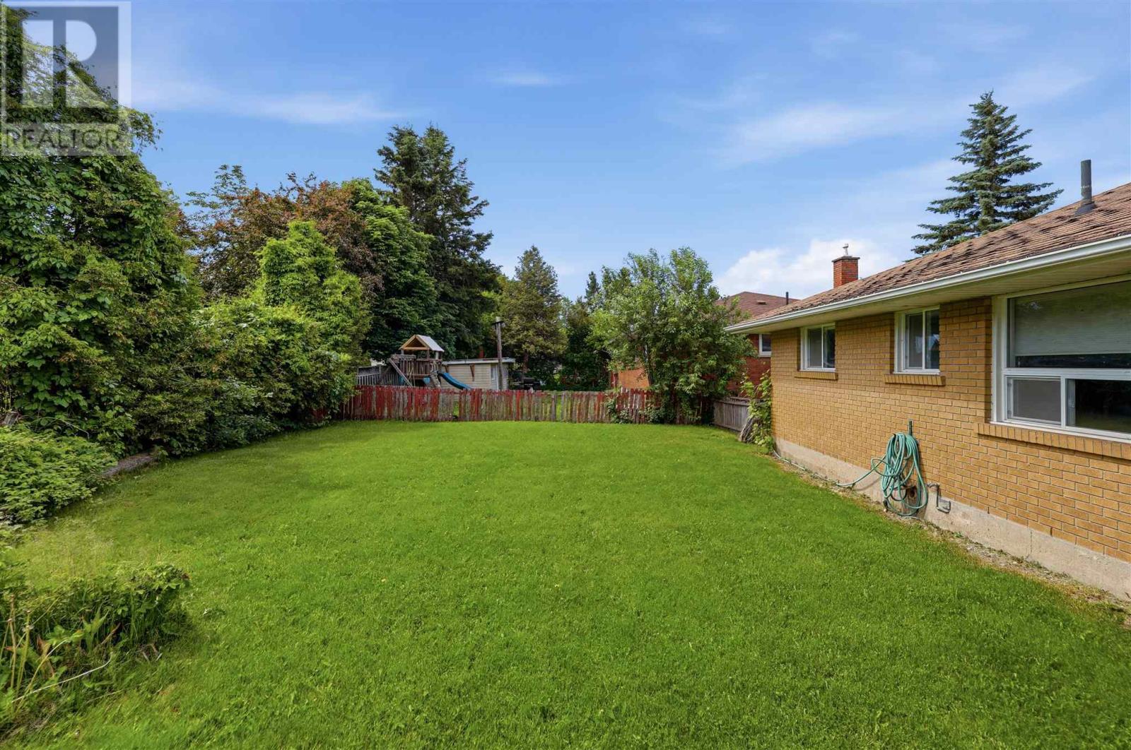 514 Nelson St, Sault Ste. Marie, Ontario  P6C 3C7 - Photo 40 - SM261544