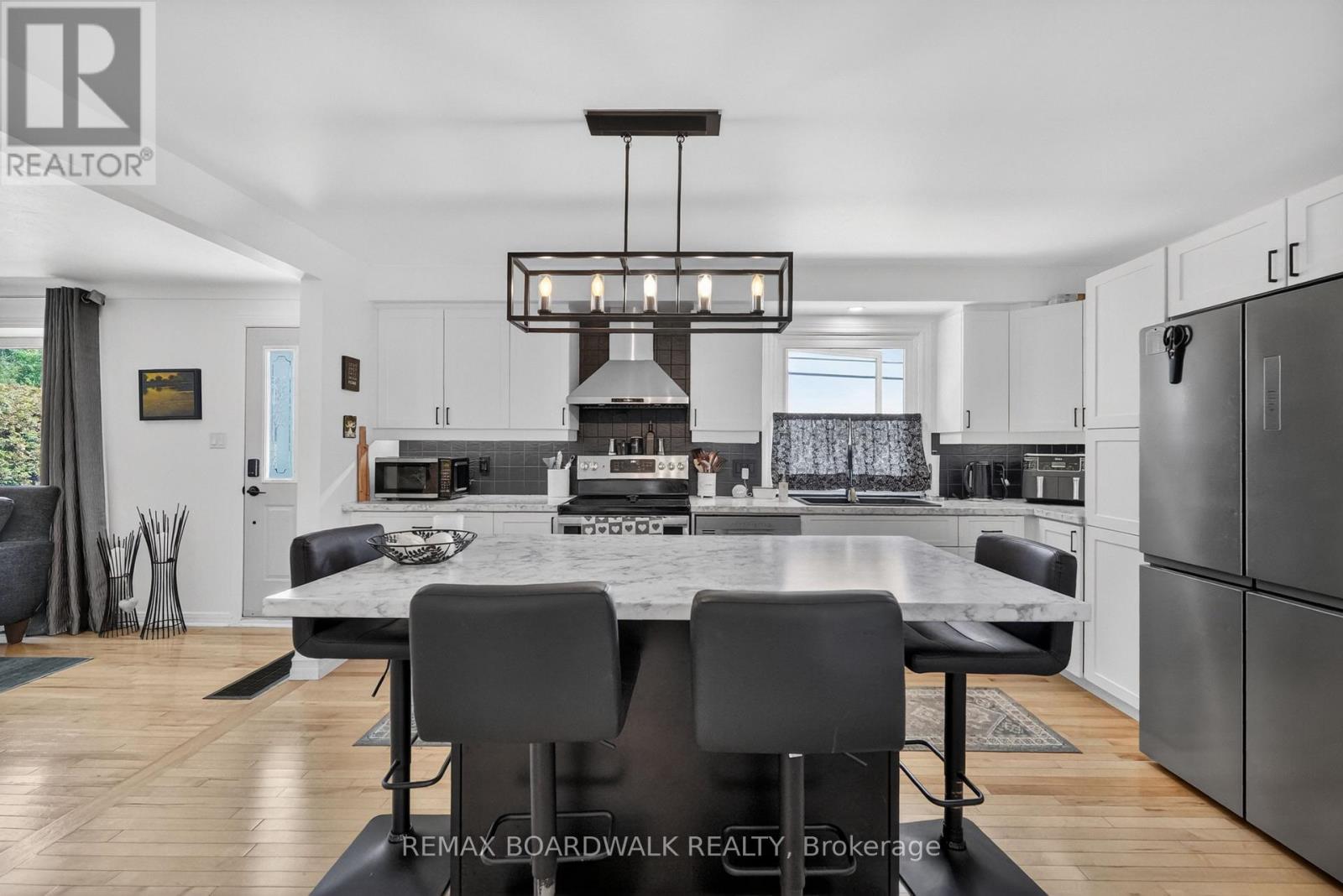 2548 Mer Bleue Road, Ottawa, Ontario  K4B 1H9 - Photo 12 - X13234378