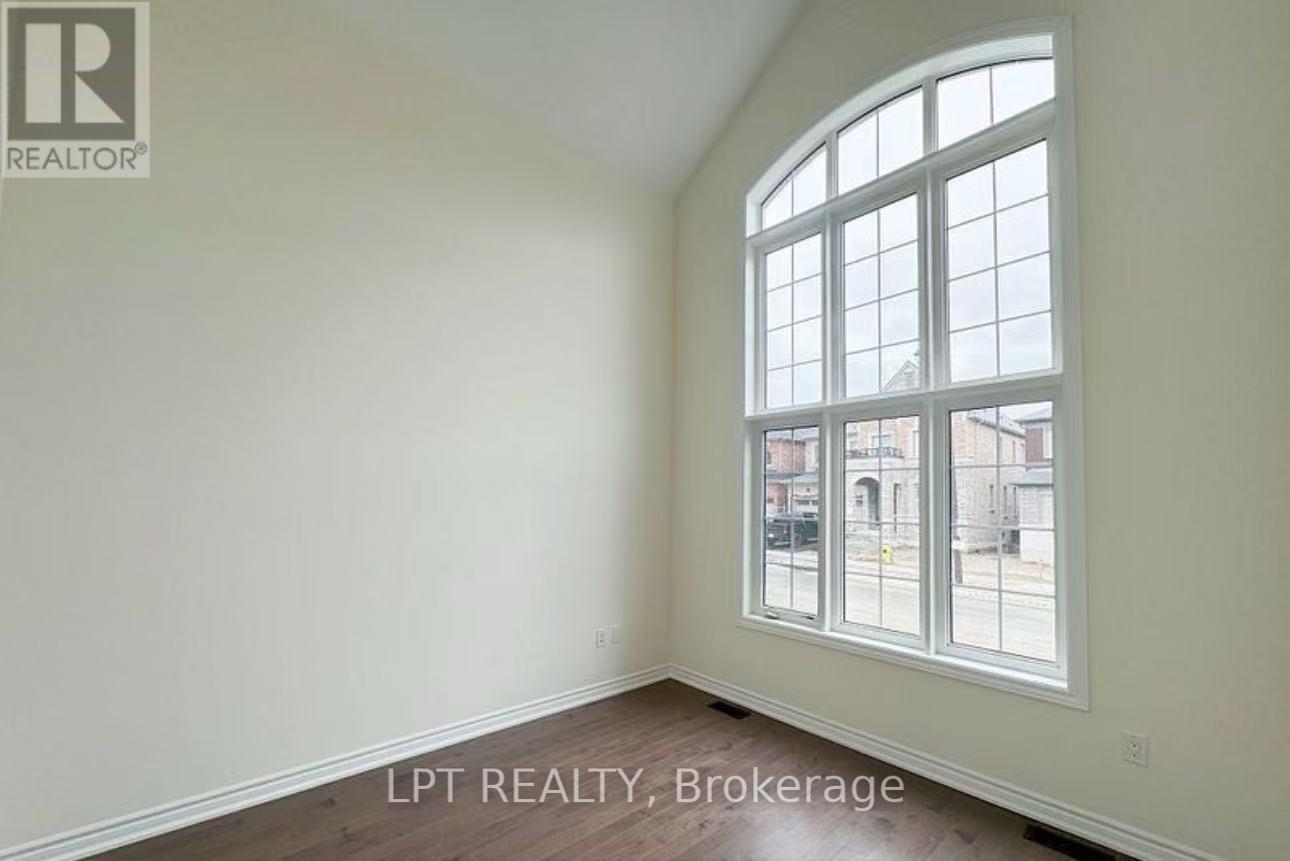 33 Fair Winds Lane, East Gwillimbury, Ontario  L9N 0V8 - Photo 2 - N13215098