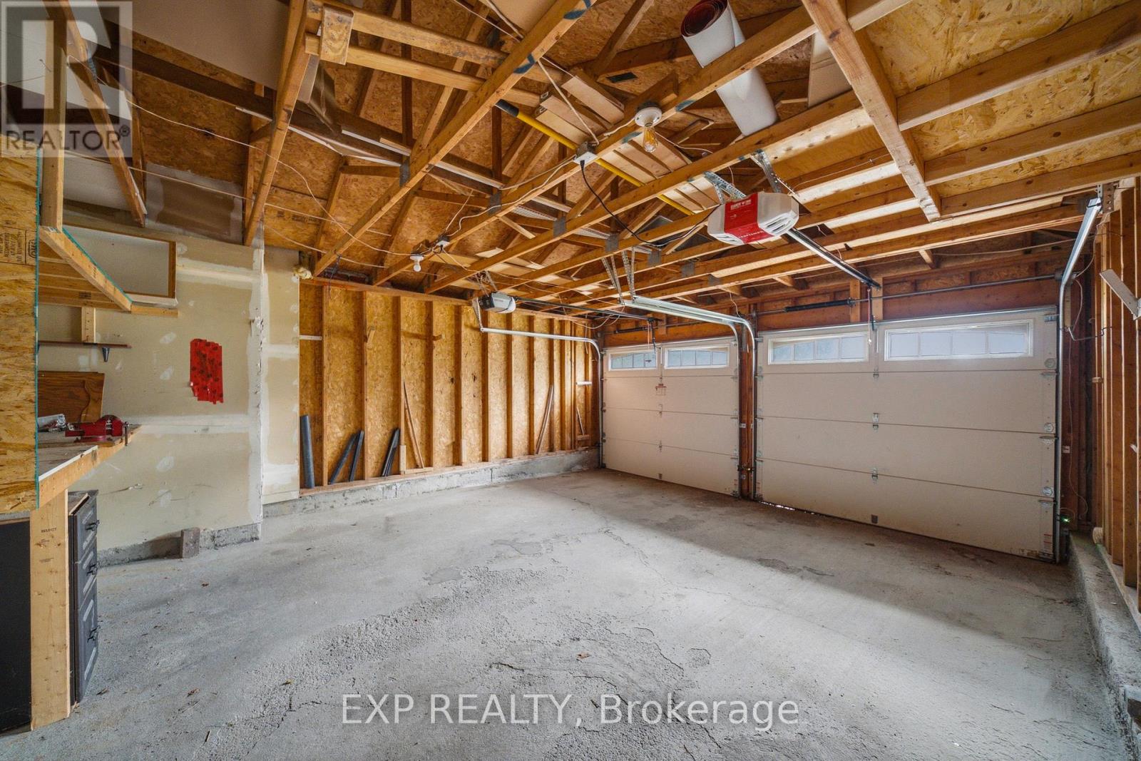 2023 Rolling Brook Drive, Ottawa, Ontario  K1W 1C9 - Photo 43 - X13472788