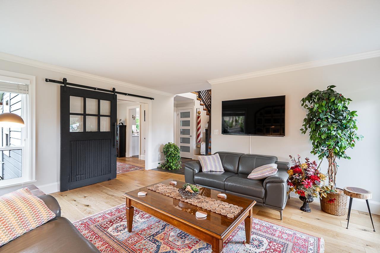15464 60a Avenue, Surrey, British Columbia  V3S 7H6 - Photo 4 - R3138518