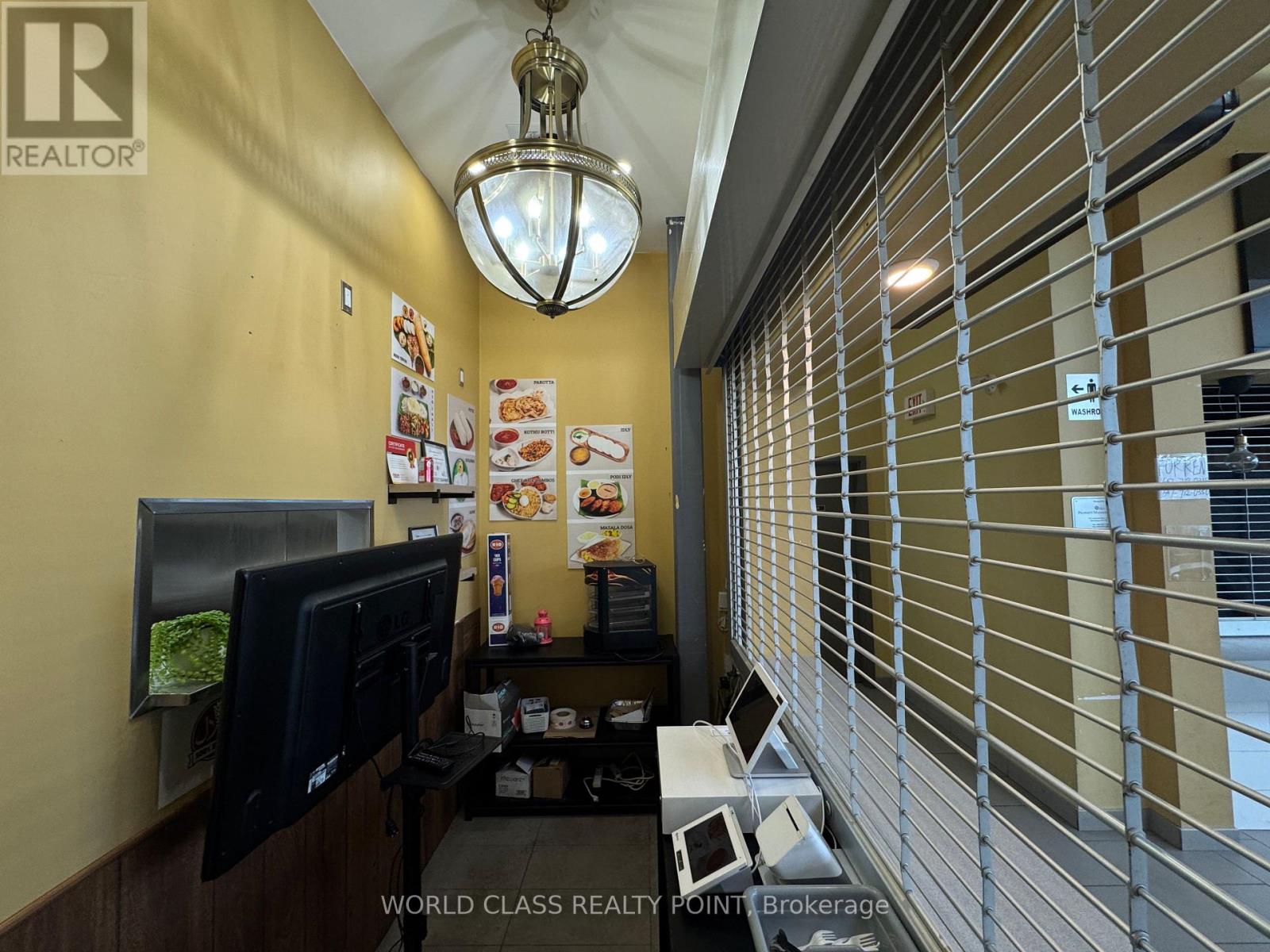 A124 - 41 Lebovic Avenue, Toronto, Ontario  M1L 0H2 - Photo 2 - E13472538