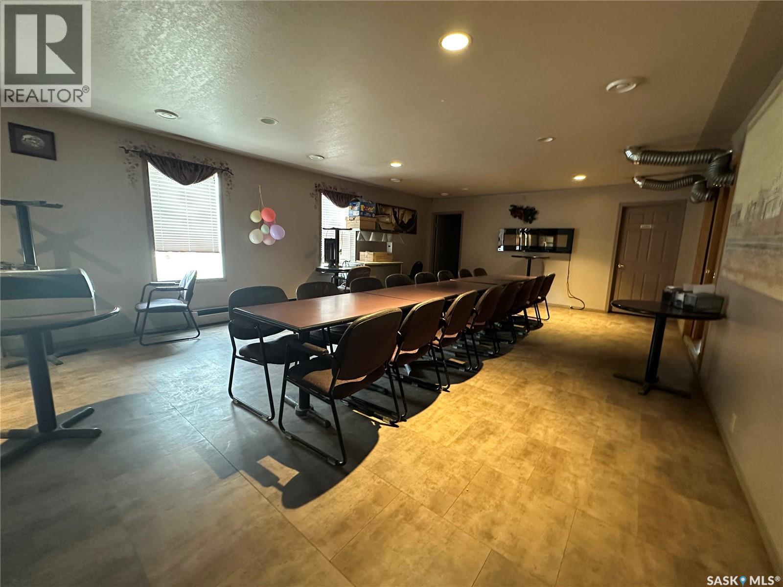 116 Center Street, Ponteix, Saskatchewan  S4N 0E1 - Photo 8 - SK040035