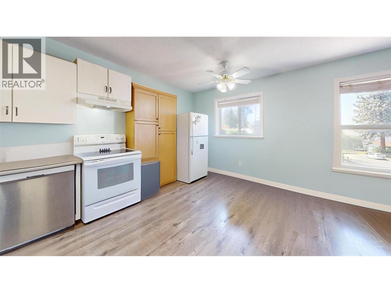 201 Hollyburn Drive, Kamloops, British Columbia V2E 1Y9 - Photo 6 - 10391500