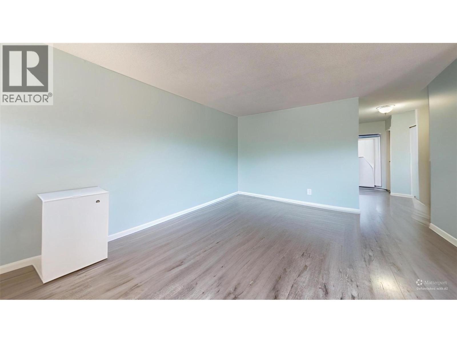 201 Hollyburn Drive, Kamloops, British Columbia V2E 1Y9 - Photo 9 - 10391500
