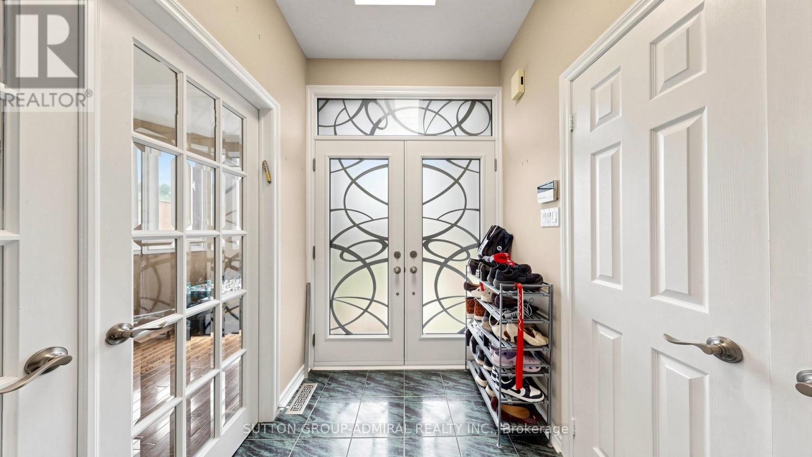 119 Mountbatten Road, Vaughan, Ontario  L4J 7W6 - Photo 2 - N13472418