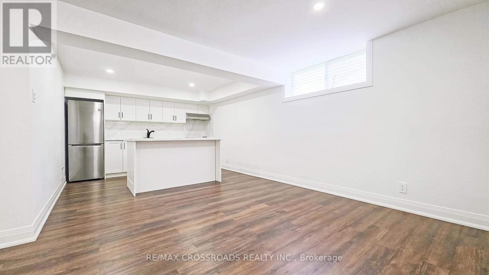 Lower - 186 Driscoll Road, Richmond Hill, Ontario  L4C 4H7 - Photo 4 - N13472606