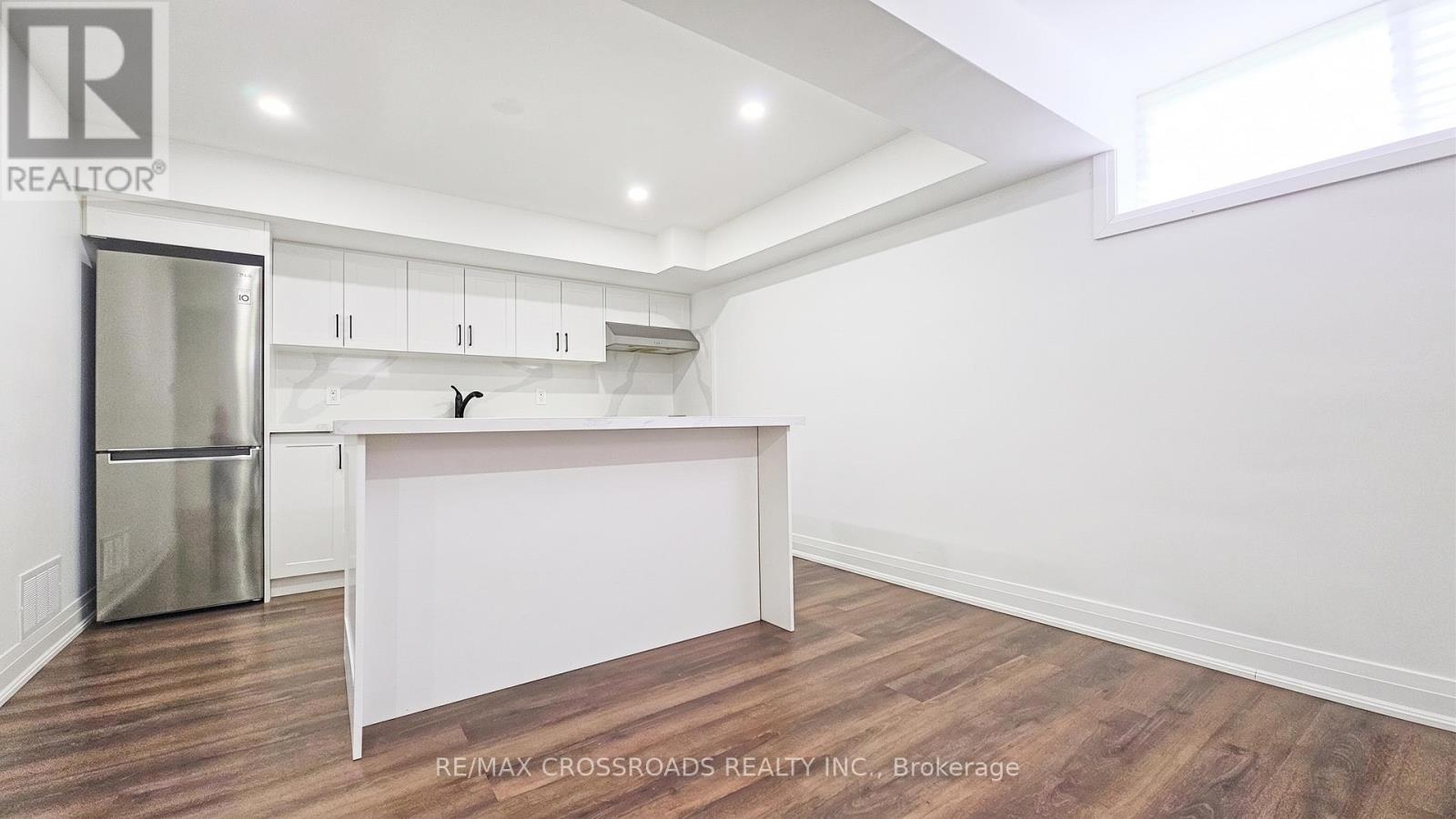 Lower - 186 Driscoll Road, Richmond Hill, Ontario  L4C 4H7 - Photo 5 - N13472606