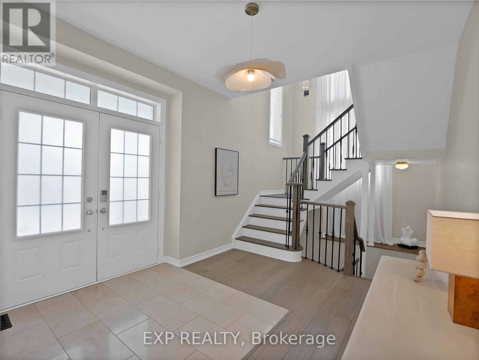 51 Living Crescent, Markham, Ontario  L6C 0T6 - Photo 6 - N13472614