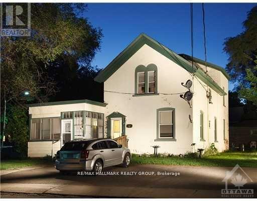 3 - 20 RUSSELL STREET W, Smiths Falls, Ontario