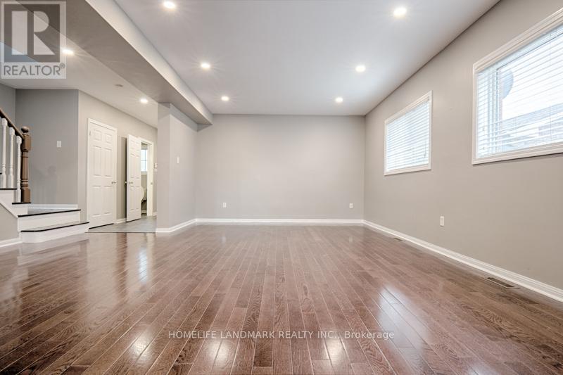 813 Stonehaven Avenue, Newmarket, Ontario L3X 2K3 - Photo 4 - N13472658
