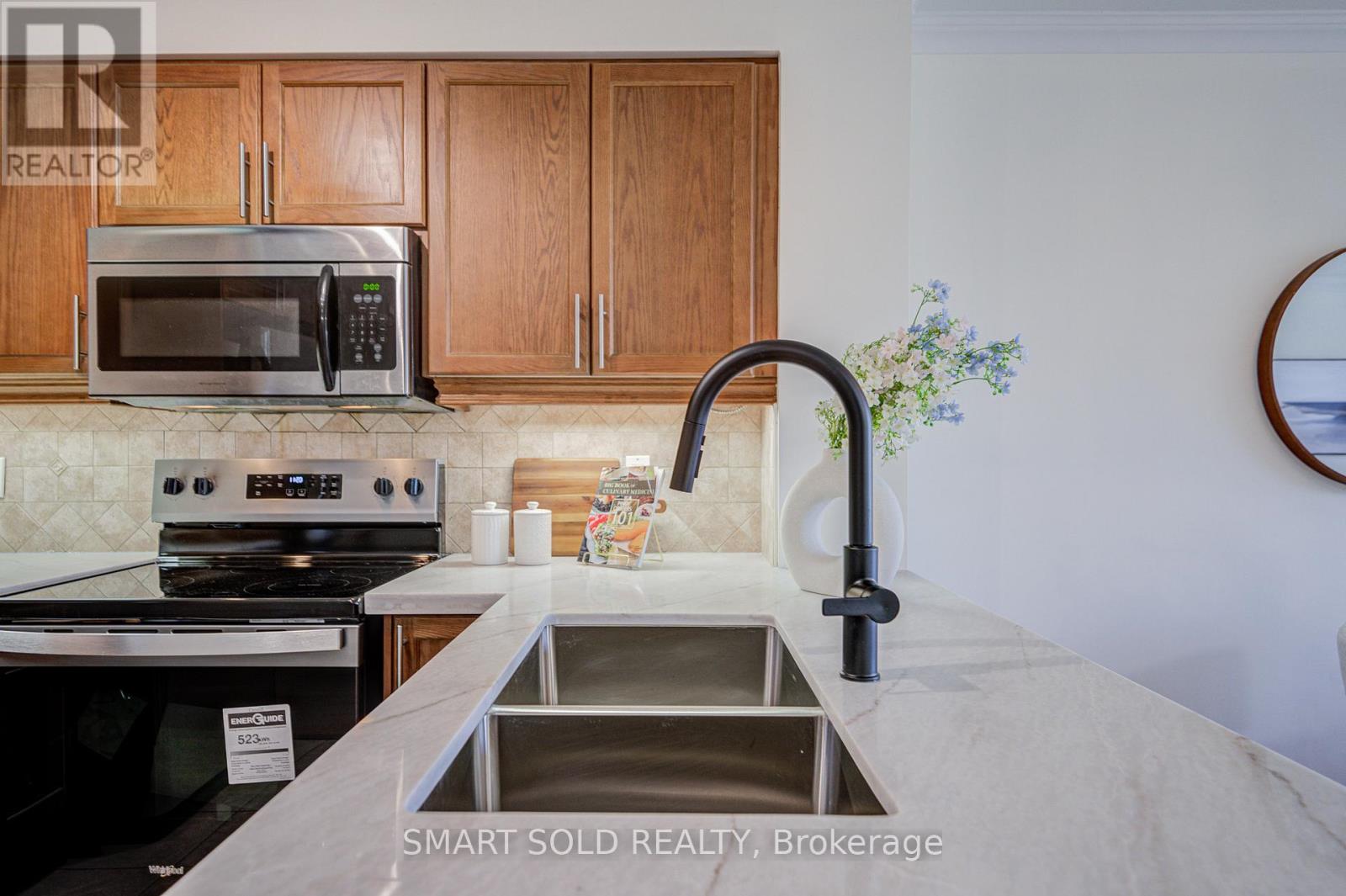 410 - 18 Harding Boulevard, Richmond Hill, Ontario L4C 0T3 - Photo 7 - N13472654