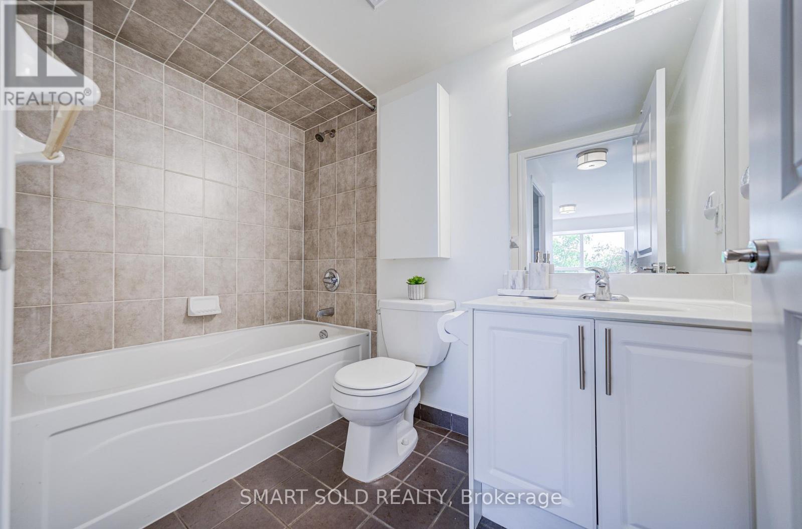 410 - 18 Harding Boulevard, Richmond Hill, Ontario L4C 0T3 - Photo 17 - N13472654
