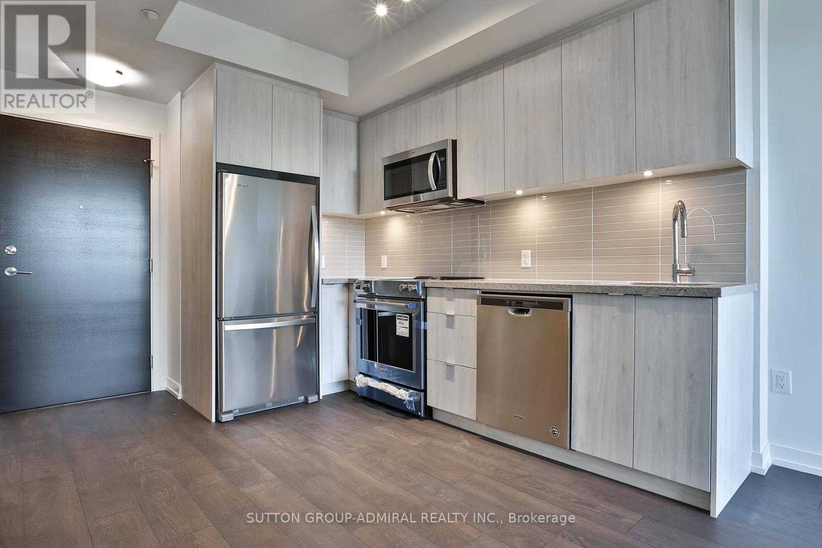 207e - 8868 Yonge Street, Richmond Hill, Ontario  L4C 1Z8 - Photo 3 - N13472680
